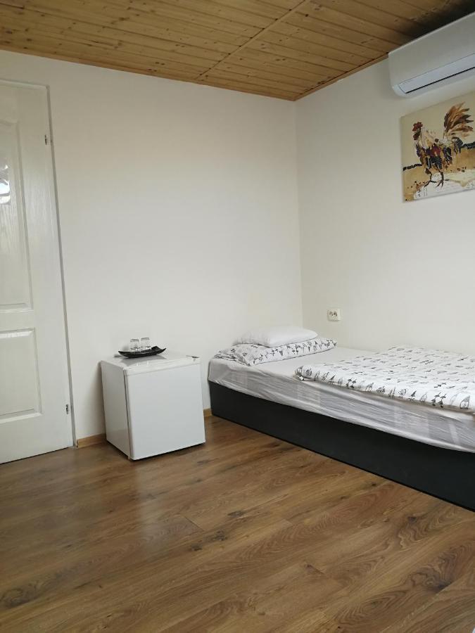 Manoka Guest House Mogyoród Extérieur photo