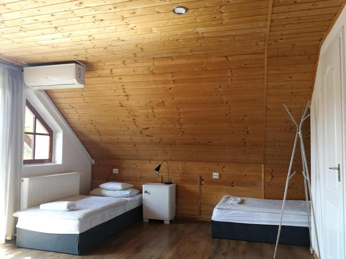 Manoka Guest House Mogyoród Extérieur photo