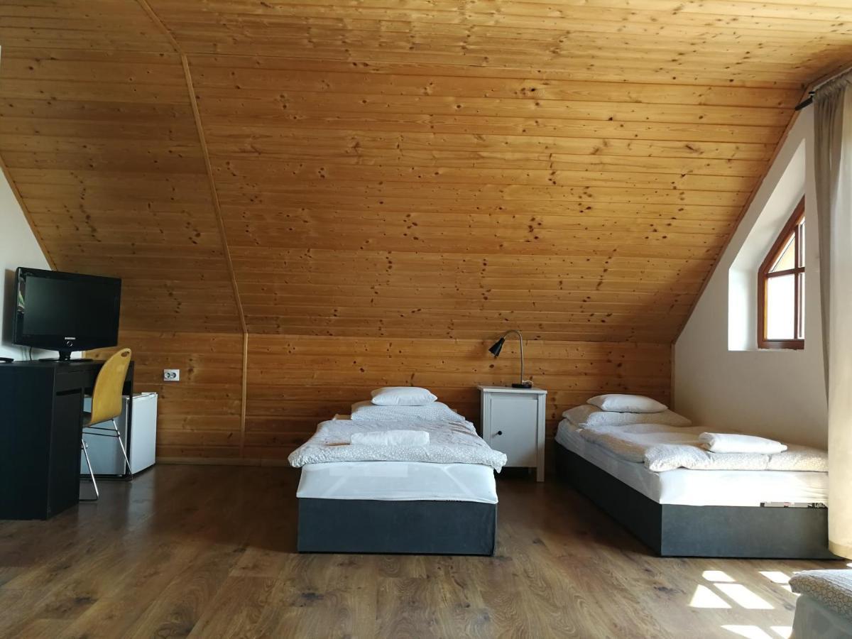 Manoka Guest House Mogyoród Extérieur photo